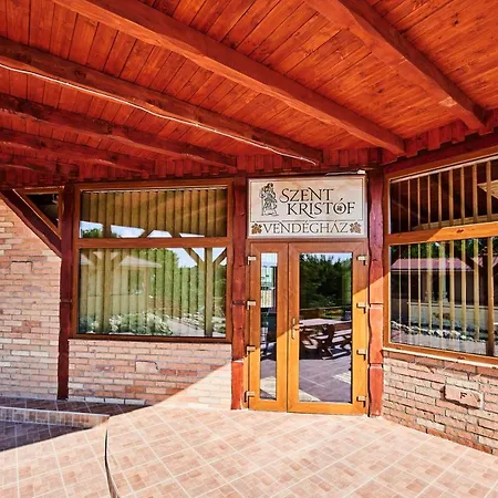 Szent Kristof Vendeghaz Guest house