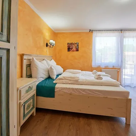 Szent Kristof Vendeghaz Guest house