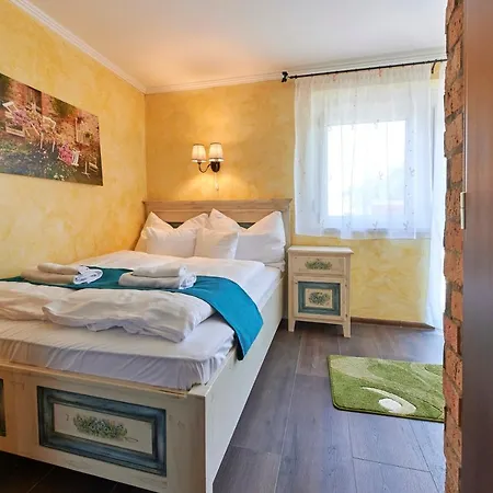 Szent Kristof Vendeghaz Guest house *