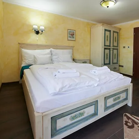 Szent Kristof Vendeghaz Guest house